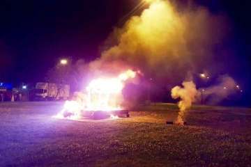 Quema de la sardina y gran mogollón en el auditorio del parque urbano de San Juan (Foto TA)