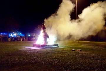 Quema de la sardina y gran mogollón en el auditorio del parque urbano de San Juan (Foto TA)