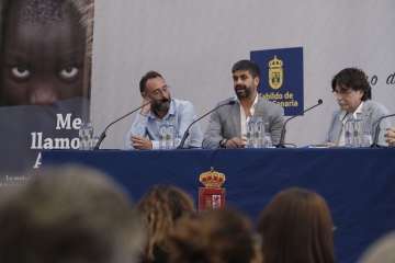 Presentación del nuevo libro del periodista teldense Nicolás Castellano (Foto TA)