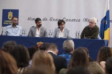 Presentación del nuevo libro del periodista teldense Nicolás Castellano (Foto TA)
