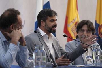 Presentación del nuevo libro del periodista teldense Nicolás Castellano (Foto TA)