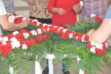 Enramado de la Cruz en El Roque Azucarero de Telde (Foto Francisco Javier Santana)