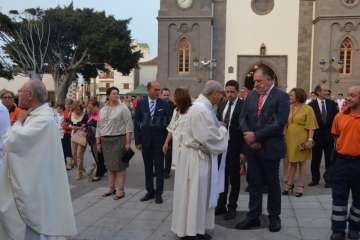 El patrono de Telde vuelve a tomar las calles de San Juan por la noche (Foto Francisco Javier Santana)