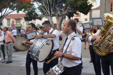 El patrono de Telde vuelve a tomar las calles de San Juan por la noche (Foto Francisco Javier Santana)