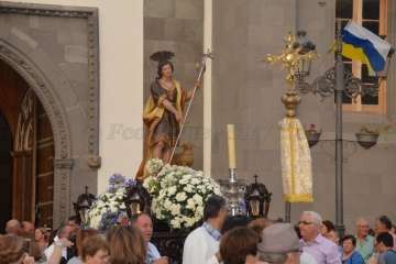 El patrono de Telde vuelve a tomar las calles de San Juan por la noche (Foto Francisco Javier Santana)