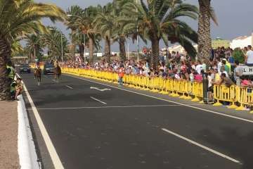 Carreras de caballos y entrega de premios en la Avenida del Cabildo (Foto TA)