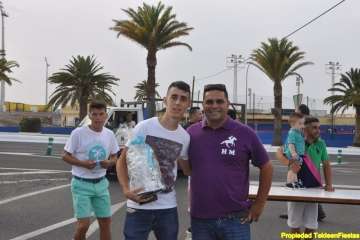 Carreras de caballos y entrega de premios en la Avenida del Cabildo (Foto TA)