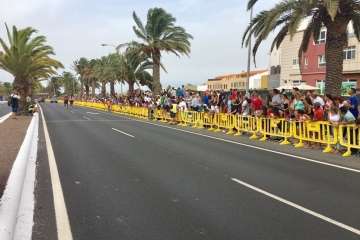 Carreras de caballos y entrega de premios en la Avenida del Cabildo (Foto TA)