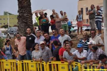 Carreras de caballos y entrega de premios en la Avenida del Cabildo (Foto TA)