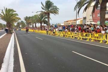 Carreras de caballos y entrega de premios en la Avenida del Cabildo (Foto TA)