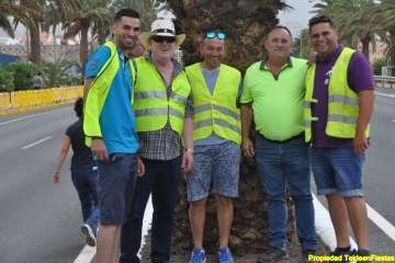 Carreras de caballos y entrega de premios en la Avenida del Cabildo (Foto TA)