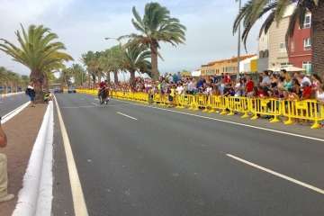 Carreras de caballos y entrega de premios en la Avenida del Cabildo (Foto TA)
