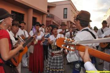 Romería en El Goro (Foto 1-54); en Marpequeña (Foto 55-61); en Las Huesas (Foto 62-80) y en Hoya Aguedita (Foto 81-83). Reportaje gráfico de Teldeenfiestas.