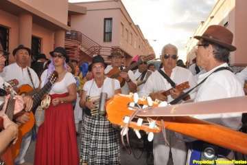 Romería en El Goro (Foto 1-54); en Marpequeña (Foto 55-61); en Las Huesas (Foto 62-80) y en Hoya Aguedita (Foto 81-83). Reportaje gráfico de Teldeenfiestas.