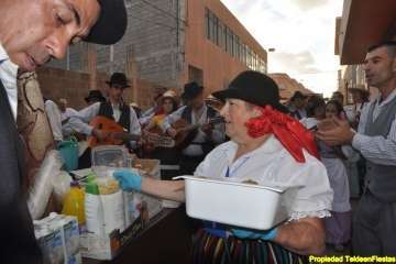 Romería en El Goro (Foto 1-54); en Marpequeña (Foto 55-61); en Las Huesas (Foto 62-80) y en Hoya Aguedita (Foto 81-83). Reportaje gráfico de Teldeenfiestas.