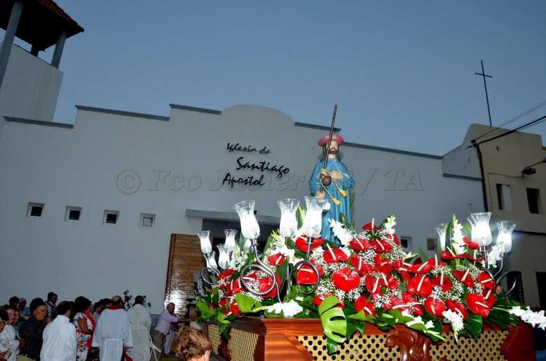 El trono de Santiago Apóstol, a la llegada al templo (Foto Francisco Javier Santana)