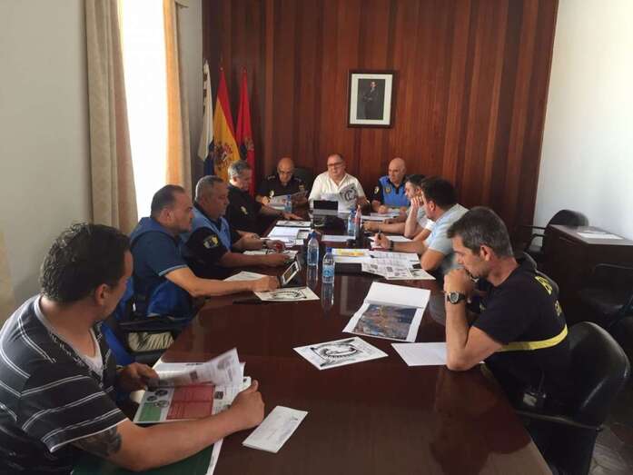 Mesa de Coordinación de Seguridad que se celebró este jueves para concretar las medidas de cara a la Traída del Agua (Foto TA)