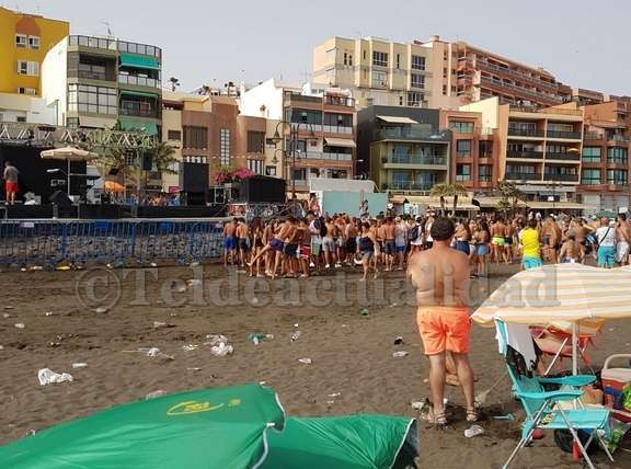 Estado en que quedó la playa (Foto TA)