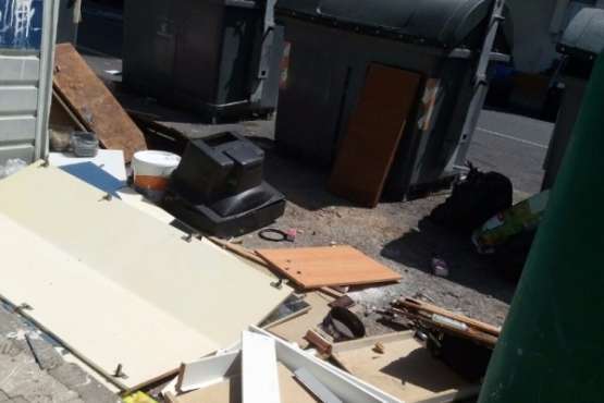 Quejas en Lomo Las Brujas por el servicio de recogida de residuos (Foto TA)