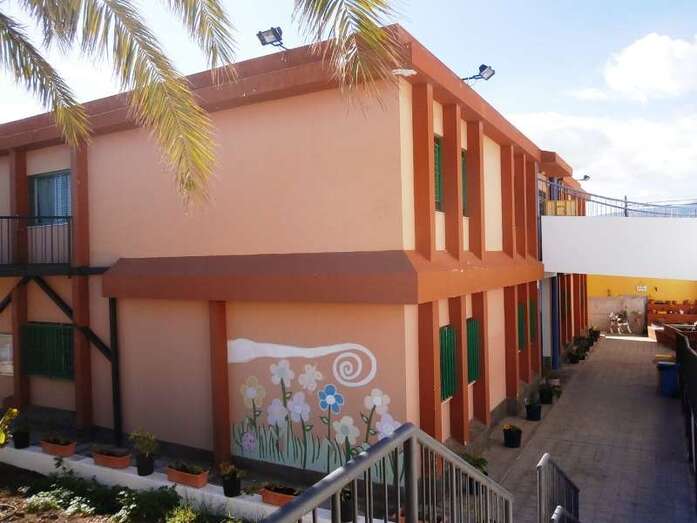 Instalaciones del colegio público de Caserones Altos (Foto TA)