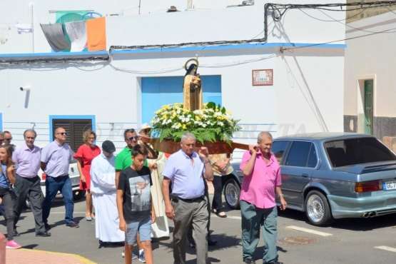 Misa y procesión en honor de Santa Teresita del Niño Jesús en Cuatro Puertas (Foto Francisco Javier Santana)