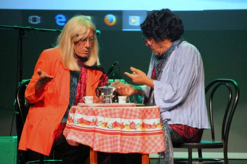 El dúo humorístico Piedra Pómez puso la nota cómica en la gala (Foto Jesús Ruiz Mesa)