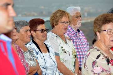 Misa y procesión en Caserones Altos para despedir sus fiestas (Foto Francisco Javier Santana)