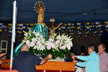 Misa y procesión en Caserones Altos para despedir sus fiestas (Foto Francisco Javier Santana)