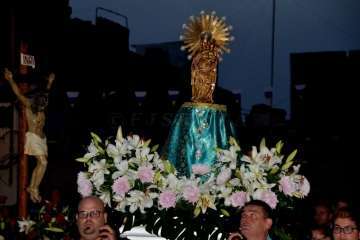 Misa y procesión en Caserones Altos para despedir sus fiestas (Foto Francisco Javier Santana)