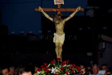 Misa y procesión en Caserones Altos para despedir sus fiestas (Foto Francisco Javier Santana)