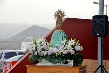 Misa y procesión en Caserones Altos para despedir sus fiestas (Foto Francisco Javier Santana)