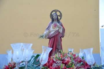 Misa y procesión del Sagrado Corazón de Jesús en el pueblo de Ojos de Garza (Foto Francisco Javier Santana)