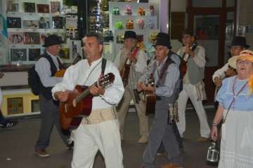 Los Llanos sucumbe al encanto de Los Finaos (Foto Francisco Javier Santana)