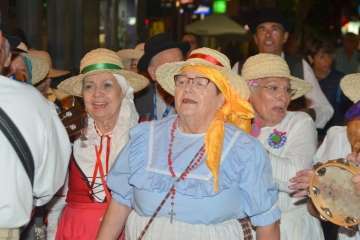 Los Llanos sucumbe al encanto de Los Finaos (Foto Francisco Javier Santana)