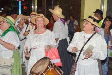 Los Llanos sucumbe al encanto de Los Finaos (Foto Francisco Javier Santana)