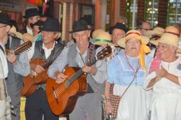 Los Llanos sucumbe al encanto de Los Finaos (Foto Francisco Javier Santana)