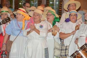 Los Llanos sucumbe al encanto de Los Finaos (Foto Francisco Javier Santana)