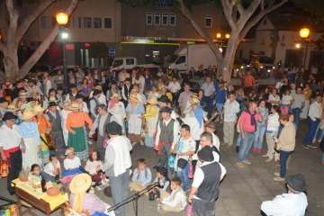 Los Llanos sucumbe al encanto de Los Finaos (Foto Francisco Javier Santana)