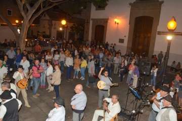 Los Llanos sucumbe al encanto de Los Finaos (Foto Francisco Javier Santana)