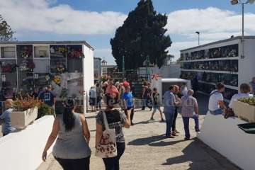 Los cementerios de San Juan y San Gregorio este miércoles, festividad de Todos los Santos (Foto Antonio Alí y Francisco Javier Santana)