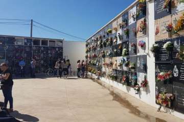 Los cementerios de San Juan y San Gregorio este miércoles, festividad de Todos los Santos (Foto Antonio Alí y Francisco Javier Santana)
