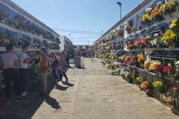 Los cementerios de San Juan y San Gregorio este miércoles, festividad de Todos los Santos (Foto Antonio Alí y Francisco Javier Santana)