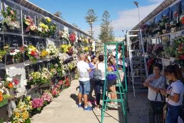 Los cementerios de San Juan y San Gregorio este miércoles, festividad de Todos los Santos (Foto Antonio Alí y Francisco Javier Santana)