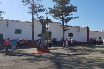 Los cementerios de San Juan y San Gregorio este miércoles, festividad de Todos los Santos (Foto Antonio Alí y Francisco Javier Santana)