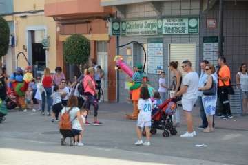 Pasacalles de La Familia Pi por Los Llanos de Telde (Foto Francisco Javier Santana)