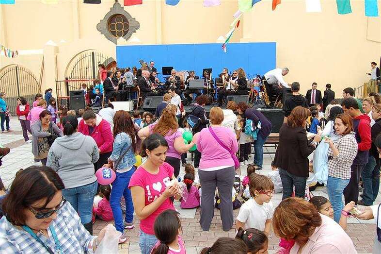 Imagen de archivo de una actividad desarrollada en la plaza de La Pardilla (Foto TA)