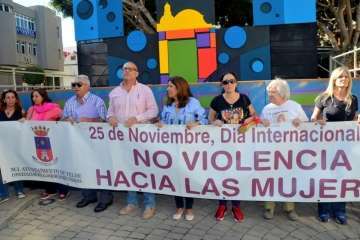 Telde enmudece ante la violencia de género (Foto Francisco Javier Santana)
