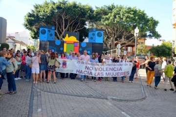 Telde enmudece ante la violencia de género (Foto Francisco Javier Santana)