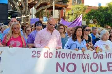 Telde enmudece ante la violencia de género (Foto Francisco Javier Santana)