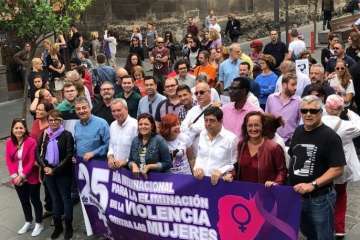 Telde marcha contra la violencia de género en la capital (Foto Antonio Alí y TA)